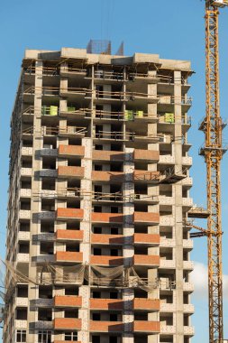 bir apartman binası inşaatı