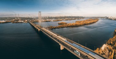 Sonbahar Güney Köprüsü havadan görünümü.