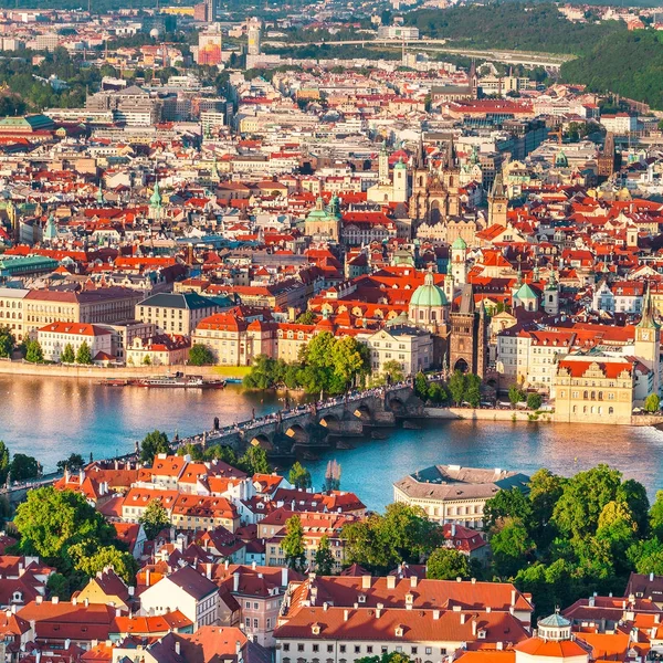 Petrin Kulesi, Çek Cumhuriyeti Prag eski Panoraması.