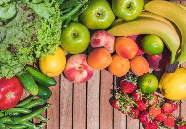 çeşitli sebze ve meyveler