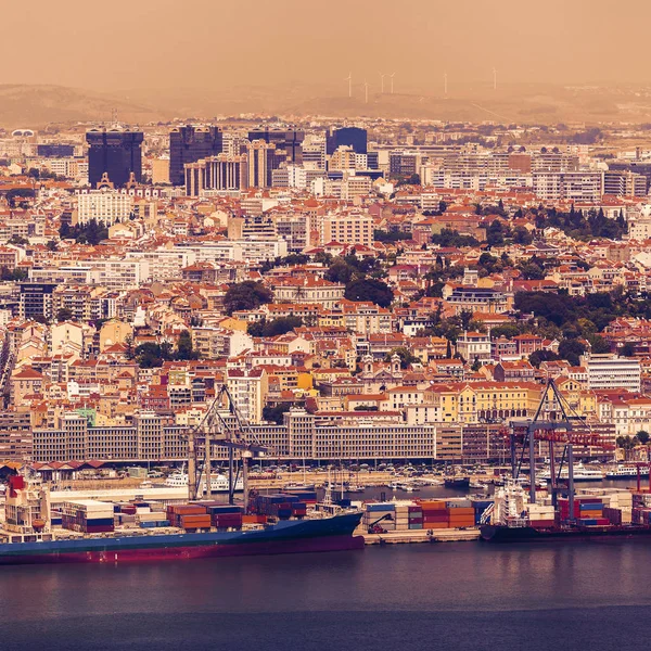 Lizbon panorama Mesih'in Ulusal kutsal Kral