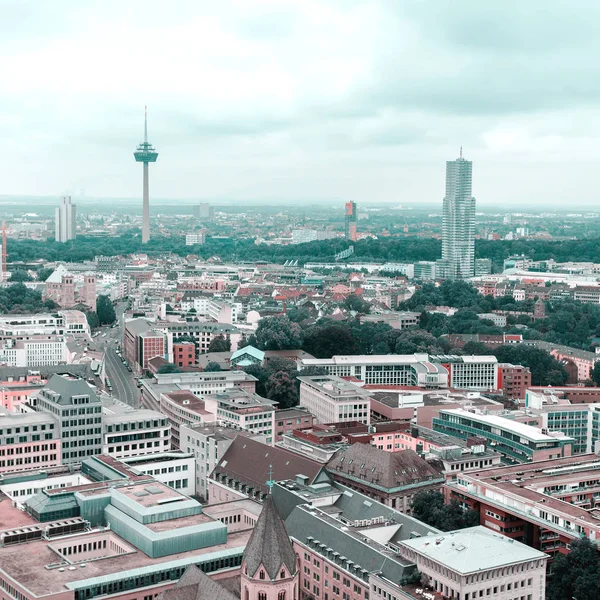 Luftaufnahme von Köln vom Dom aus. — Stockfoto