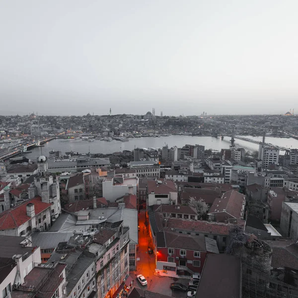Istanbul panorama am abend. — Stockfoto