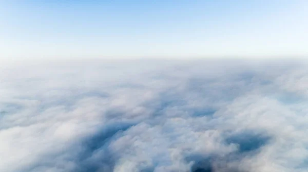 浓雾中的背景 — 图库照片