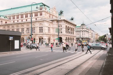 Viyana Devlet Operası, Avusturya
