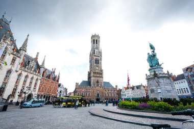 Belçika Brugge 'deki Market Meydanı veya Grote Markt Meydanı