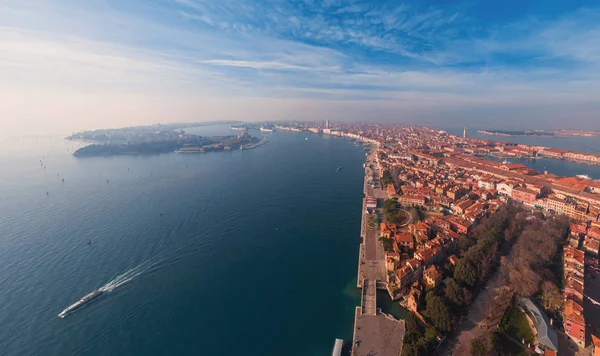 Luchtpanorama van het historische gedeelte van Venetië, Italië — Stockfoto