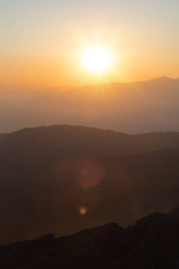 Gün batımında Dağların Panoraması.