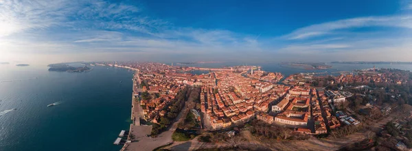 Luchtpanorama van het historische gedeelte van Venetië, Italië — Stockfoto