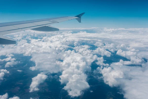 Aeronaves de asa em altitude durante o voo Imagens De Bancos De Imagens Sem Royalties