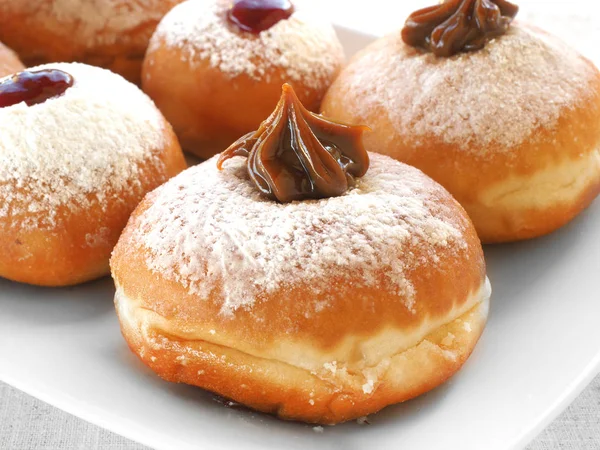 Close-up delicious Israeli donuts — Stock Photo, Image