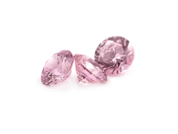 Morganite rosa sobre um fundo branco — Fotografia de Stock