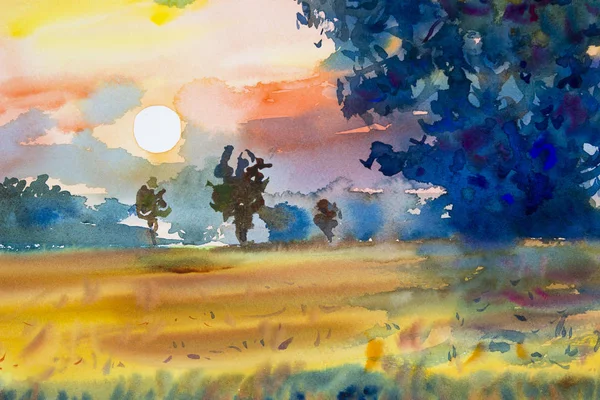 Paisaje colorido de campo de arroz con gran árbol en la puesta del sol — Foto de Stock