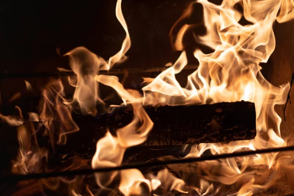 Grille de cuisson à la flamme chaude Barbecue Chauffage Feu naturel — Photo