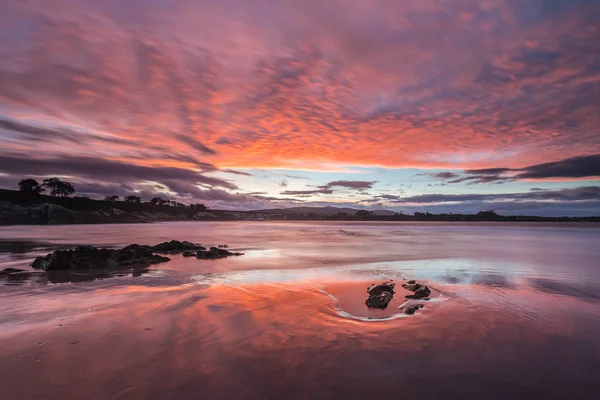 Coucher Soleil Spectaculaire Sur Plage Arnao Asturies Espagne Dans Penultimo — Photo