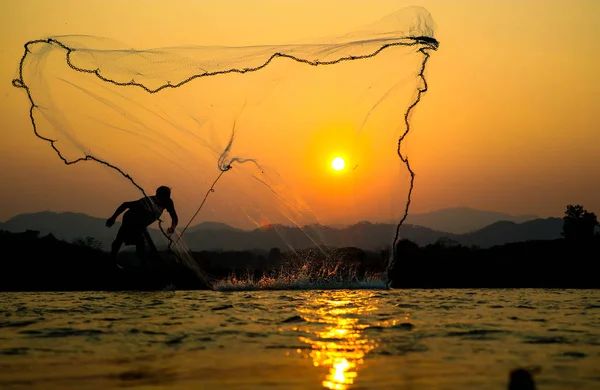 Pescatori di luci e ombre . — Foto Stock