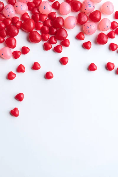 Corazones Canela Roja Con Frijoles Rojos Rosados Sobre Fondo Blanco —  Fotos de Stock