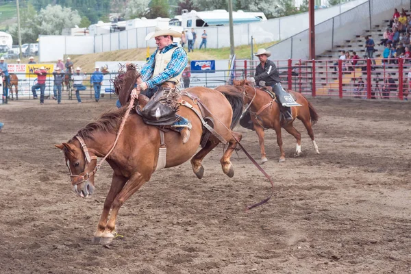Williams Lake British Columbia Canada Juli 2016 Cowboy Rijdt Een — Stockfoto