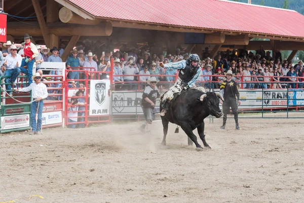 Williams Lake British Columbia Canada Juli 2016 Cowboy Vecht Verblijven — Stockfoto