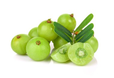 Beyaz arka planda izole edilmiş Hint Bektaşi üzümü