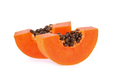 Papaya beyaz arka planda izole edilmiş