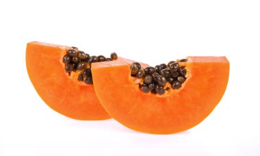 Papaya beyaz arka planda izole edilmiş