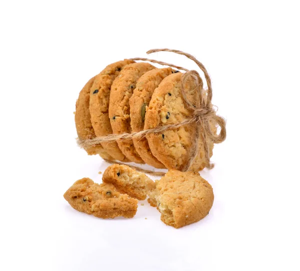 Galletas de chispas de chocolate sobre fondo blanco — Foto de Stock