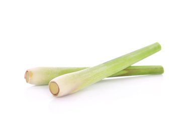 Beyaz arkaplanda limon otu