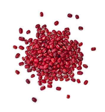 beyaz zemin üzerine Azuki fasulyesi.