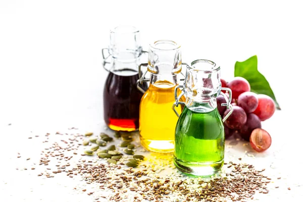 Diferentes Tipos Aceite Vegetal Botellas Vidrio Sésamo Linaza Aceite Uva — Foto de Stock