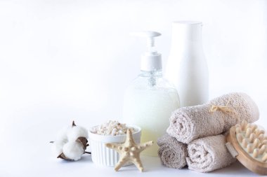 Doğal Spa Cilt Bakımı Ürünleri. Banyo ve spa için organik ürünler. Sıfır atık.