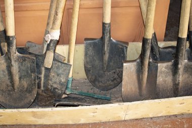 İşçi sınıfındaki okul kürekleri, yatay. Kimse.