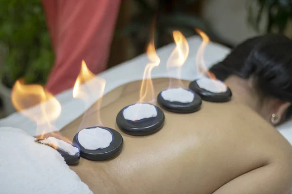 Fired Stones Woman Back Relaxing Therapy — Stock Photo, Image