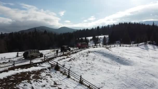 Group Suvs Rides Snowy Meadow Top Mountain — Stock Video