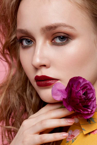 Beauty Woman Portrait Purple Flower Closeup — Stock Photo, Image