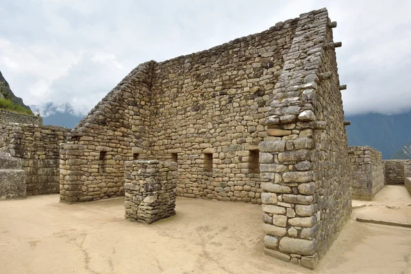 ซากปรักหักพังของหมู่บ้าน Machu-Picchu — ภาพถ่ายสต็อก