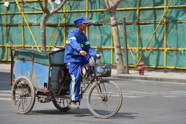 Last-transporterar Rickshaw trehjuling — Stockfoto