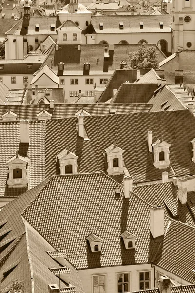 Ziegeldächer der Prager Altstadt — Stockfoto