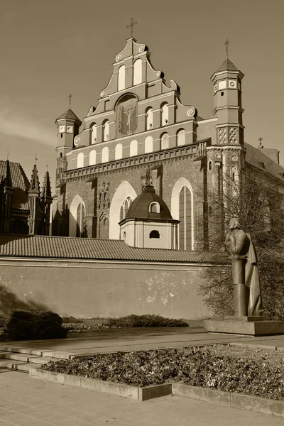 St Annes och Bernardinu kyrka i Vilnius — Stockfoto