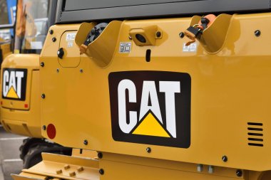 Caterpillar ağır ekipman araç ve logosu