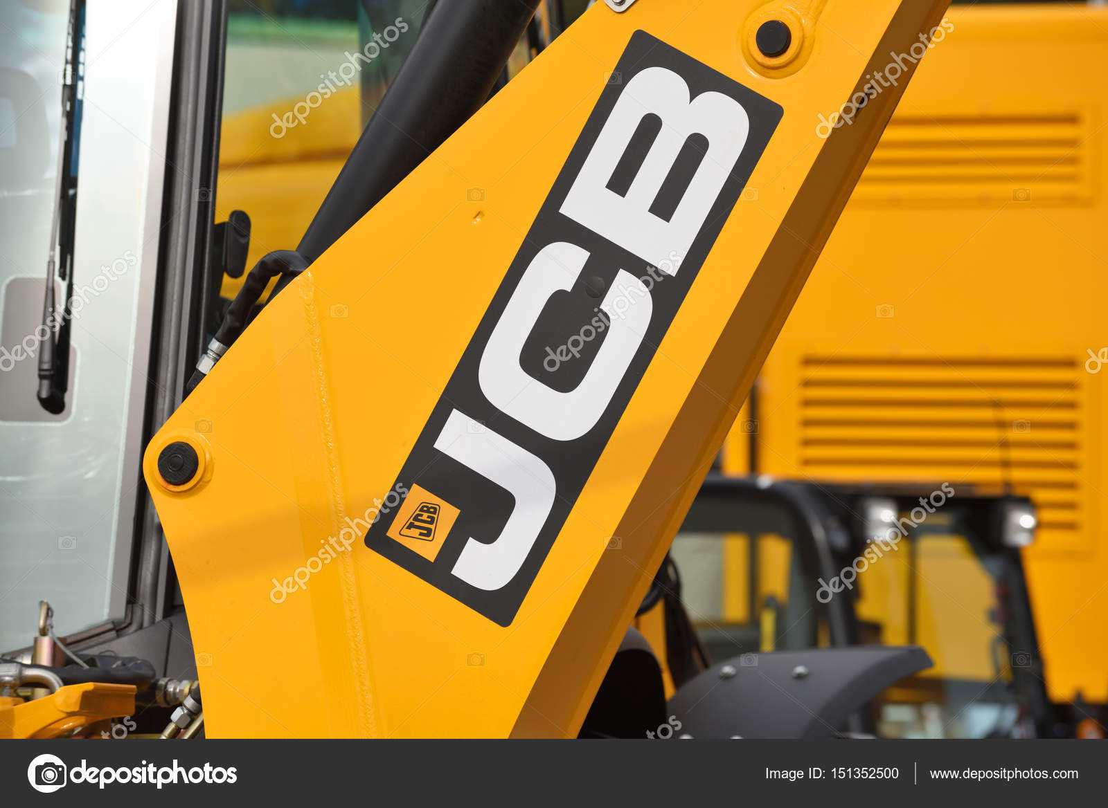 JCB heavy duty equipment vehicle and logo – Stock Editorial Photo © _fla  #151352500