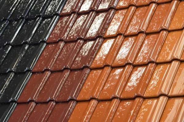 Rain on roof tiles — Stock Photo, Image