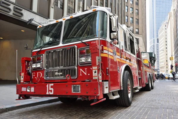 Brandweerwagen in Nyc — Stockfoto