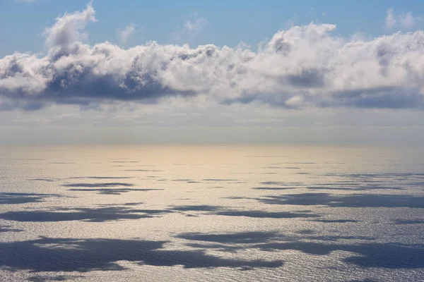 Wolken Schatten über dem Meer — Stockfoto