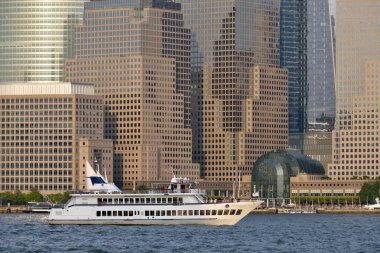 Feribot Tekne on The Hudson River