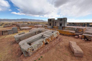 Pumapunku kalıntıları