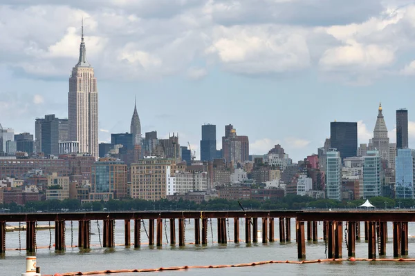 Manhattan Skyline y el río Hudson — Foto de Stock