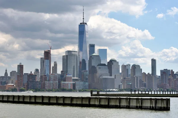 Manhattan Skyline and Hudson River, NYC — стоковое фото