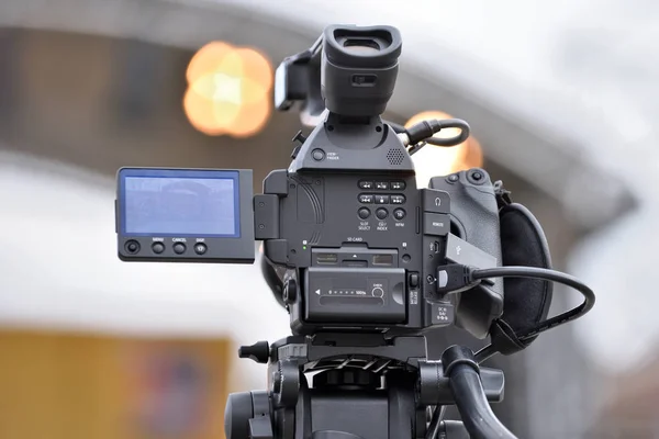 Câmera de vídeo profissional — Fotografia de Stock