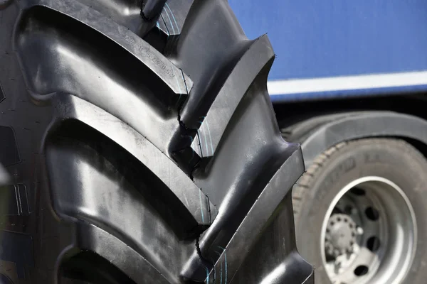 Big truck wheel — Stock Photo, Image